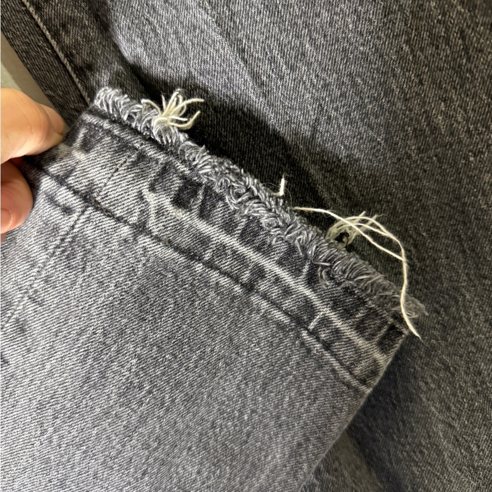 Levi’s 501 Raw Hem Faded Black Jeans Size 25 X 26 - Picture 4 of 7